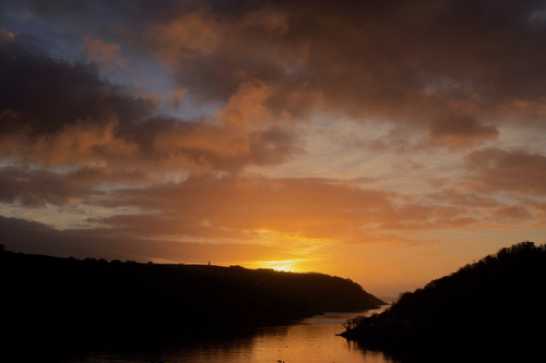 23 February 2022 - 07-20-06
As Dartmouth sunrises go, this one can come again.
-----------------
Sunrise over mouth of river Dart.